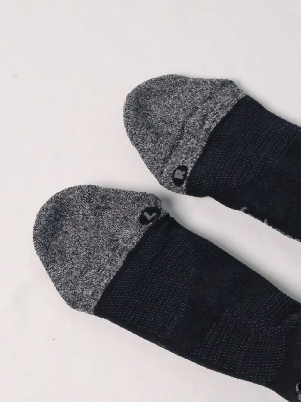 Feetures Ankle Socks Cushioned Black [Size M]